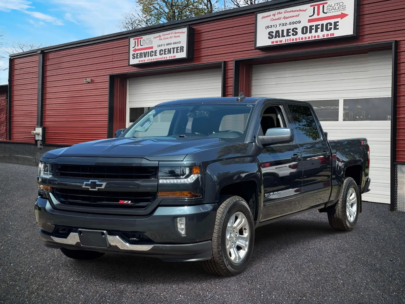 Blue 2018 Chevrolet Silverado 1500 4WD Crew Cab 143.5 LT w/2LT for sale in Selden, NY