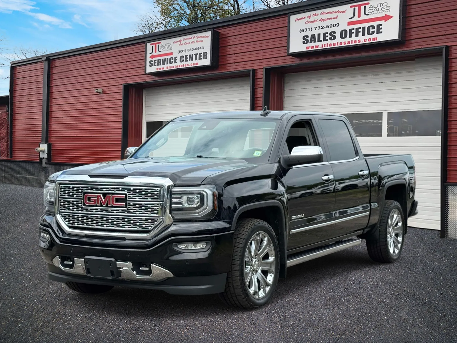 2017 GMC Sierra 1500 4WD Crew Cab 143.5 Denali