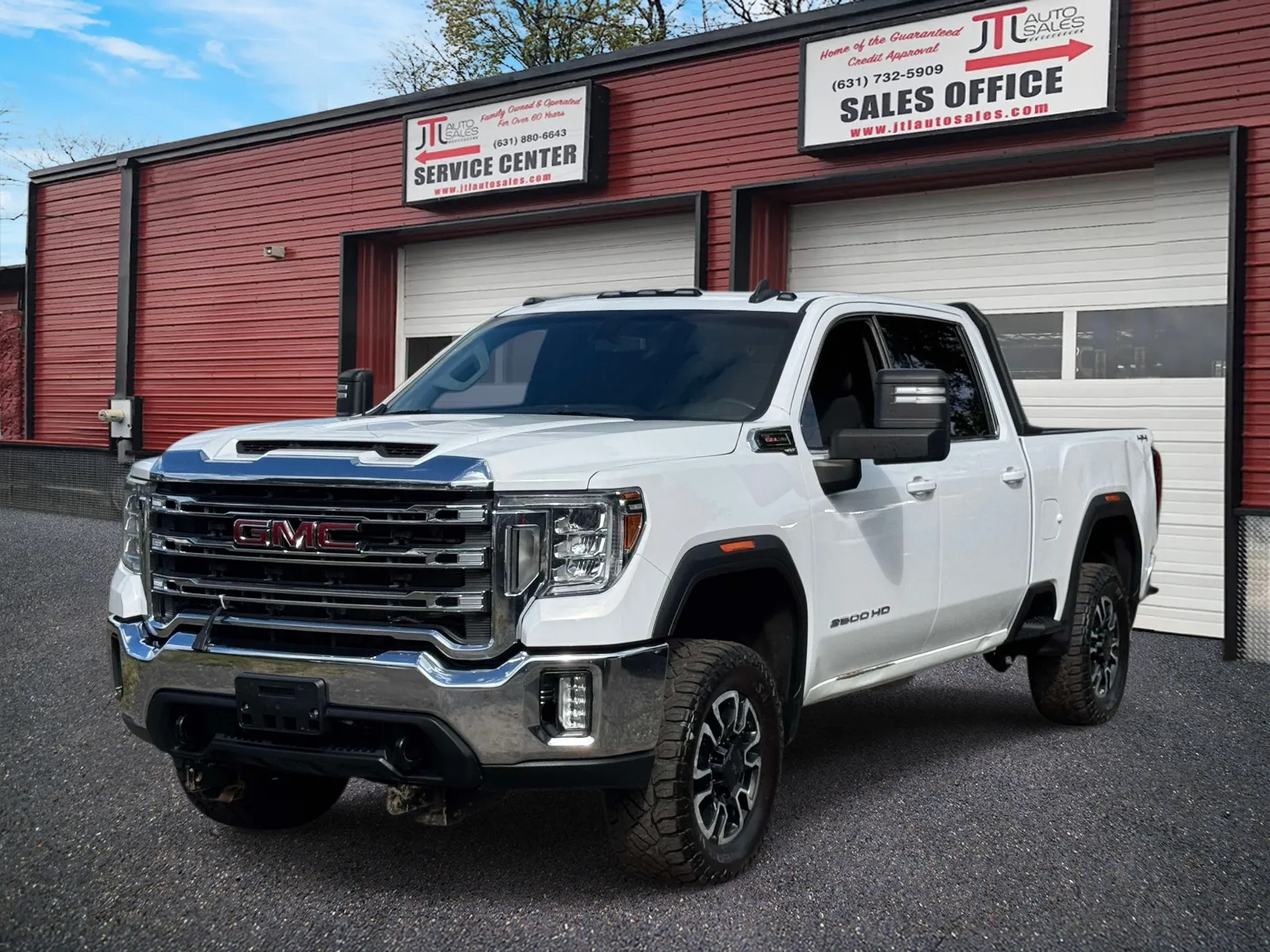 White 2020 GMC Sierra 2500 HD 4WD Crew Cab 159 SLE for sale in Selden, NY