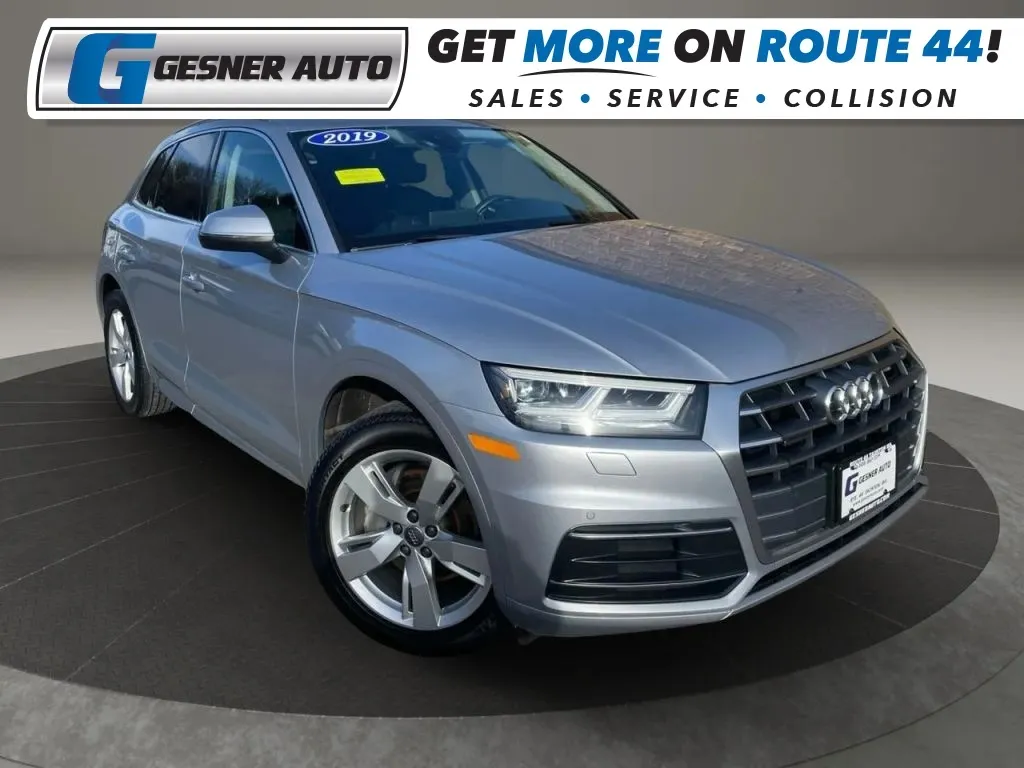 2019 Audi Q5 2.0T quattro S tronic Premium Plus's photo