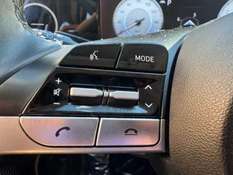 More photos of 2023 Hyundai Elantra Limited Sedan 4D at Gesner Auto, MA