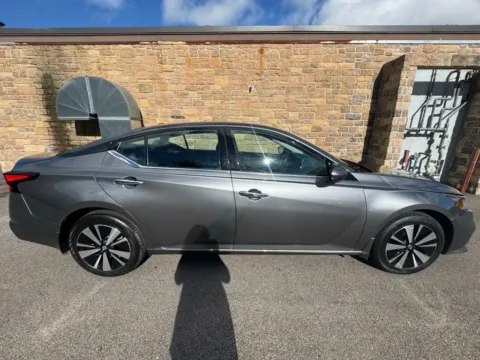 Photos of 2019 Nissan Altima 2.5 SV Sedan 4D for sale in Taunton, MA at Gesner Auto