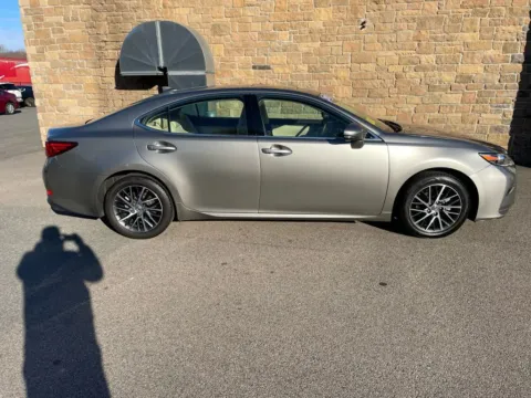 Photos of 2018 Lexus ES 350 Sedan 4D for sale in Taunton, MA at Gesner Auto