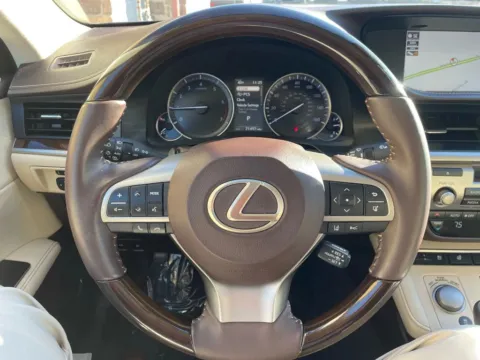 More photos of 2018 Lexus ES 350 Sedan 4D at Gesner Auto, MA