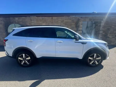 Photos of 2021 Kia Sorento EX Sport Utility 4D for sale in Taunton, MA at Gesner Auto
