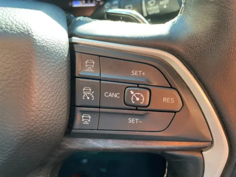 More photos of 2022 Jeep Grand Cherokee All New Limited Sport Utility 4D at Gesner Auto, MA