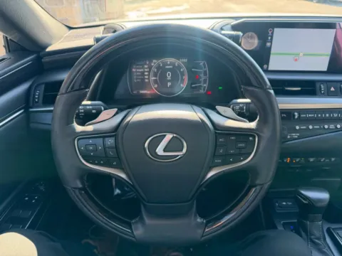 More photos of 2019 Lexus ES 350 Luxury Sedan 4D at Gesner Auto, MA