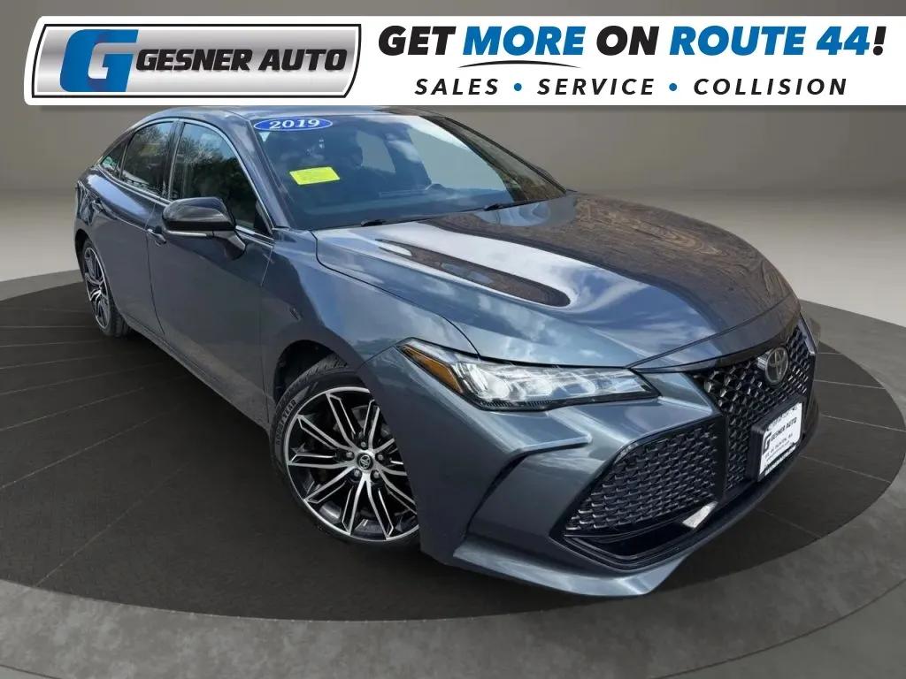 Blue 2019 Toyota Avalon XSE Sedan 4D for sale in Taunton, MA