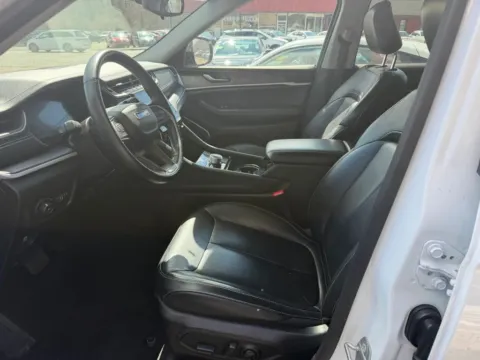 More photos of 2022 Jeep Grand Cherokee L Limited Sport Utility 4D at Gesner Auto, MA