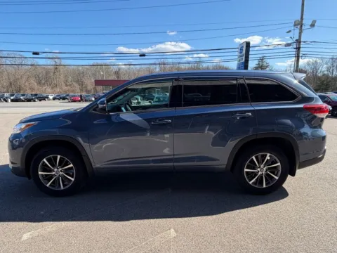 More photos of 2018 Toyota Highlander XLE Sport Utility 4D at Gesner Auto, MA