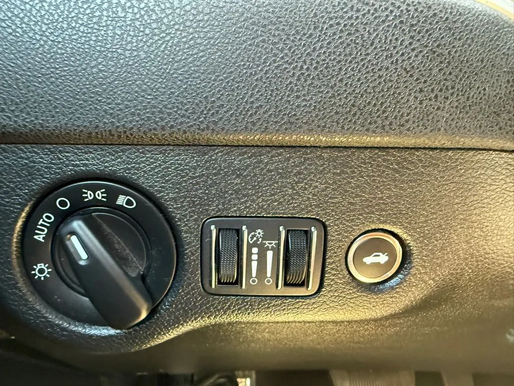 2022 Dodge Charger SXT - Photo 22