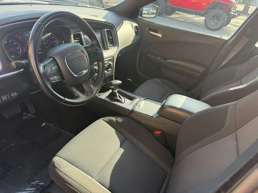 2022 Dodge Charger SXT - Photo 12