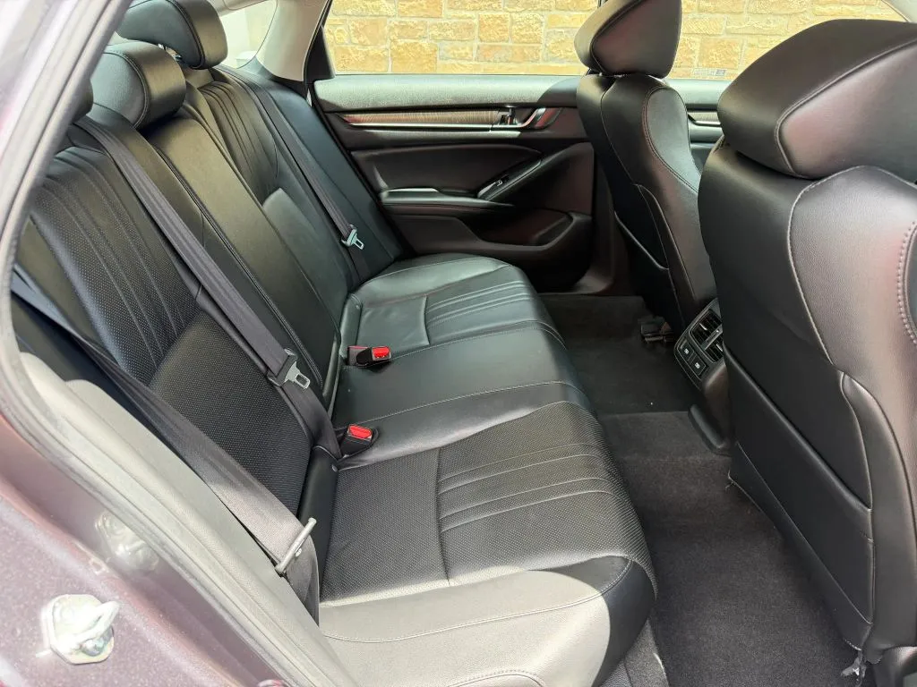 2021 Honda Accord EX-L - Photo 11