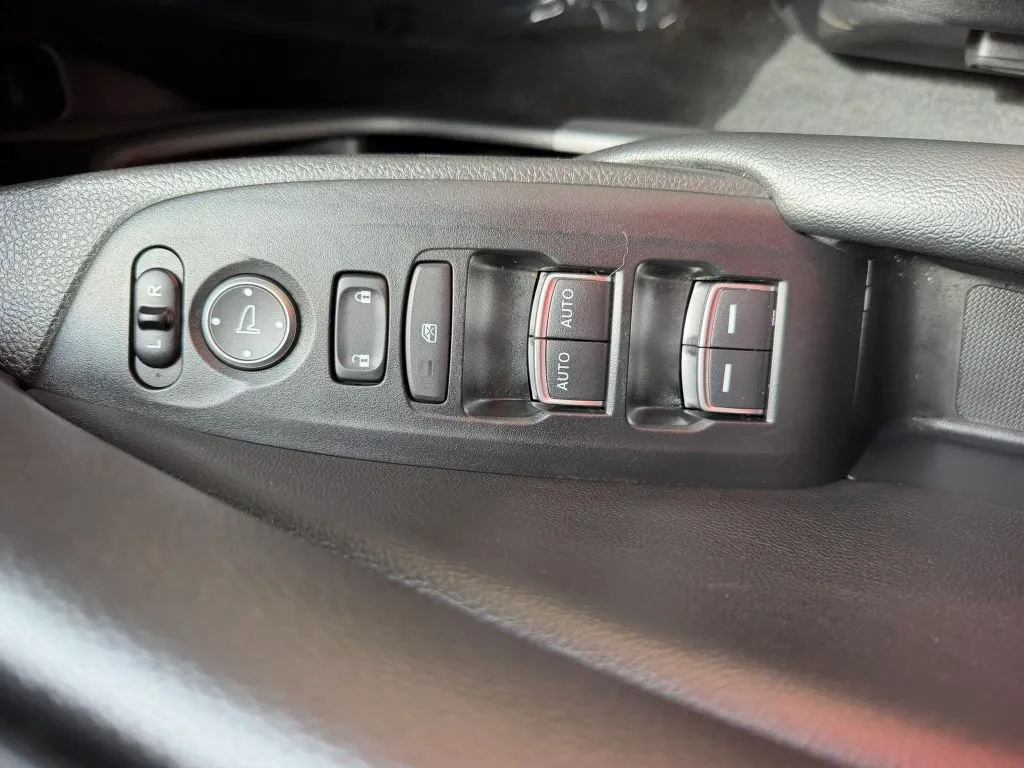 2021 Honda Accord EX-L - Photo 28