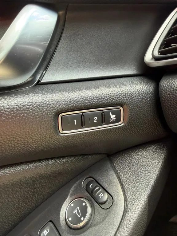 2021 Honda Accord EX-L - Photo 29
