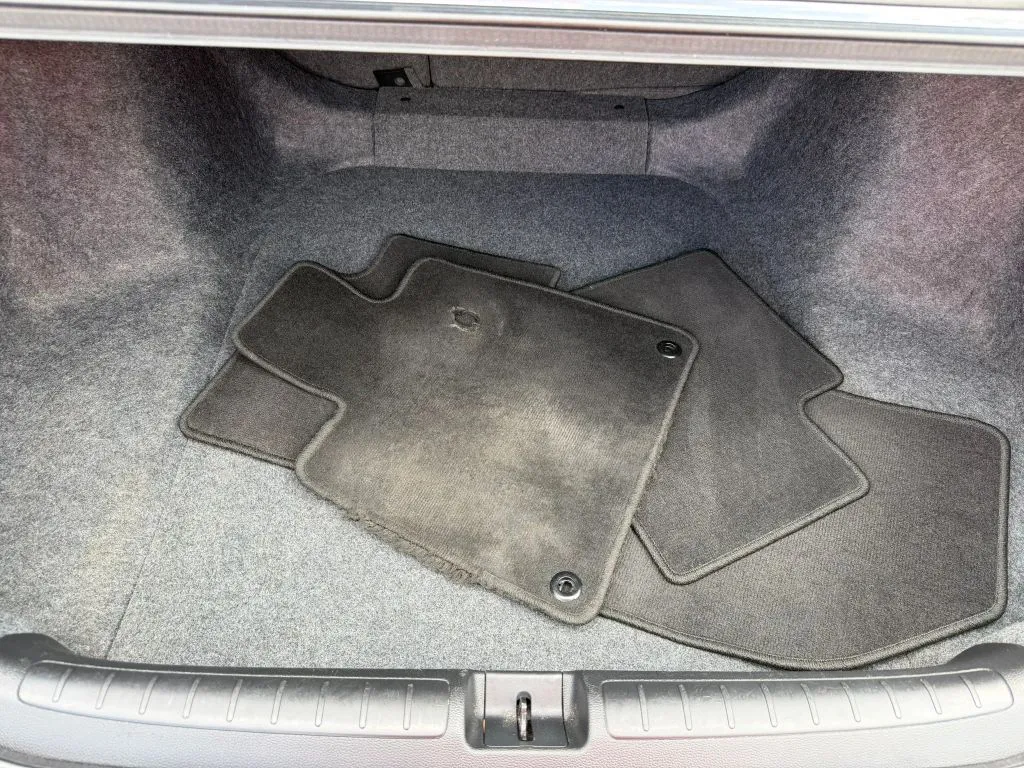 2021 Honda Accord EX-L - Photo 18