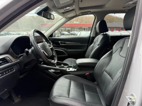 More photos of 2022 Kia Telluride EX Sport Utility 4D at Gesner Auto, MA