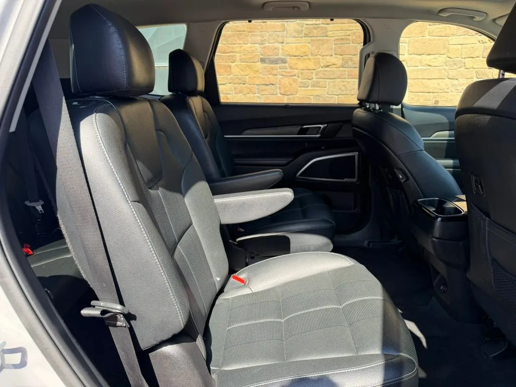 2022 Kia Telluride EX - Photo 11