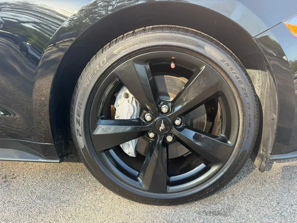2021 Ford Mustang GT - Photo 37