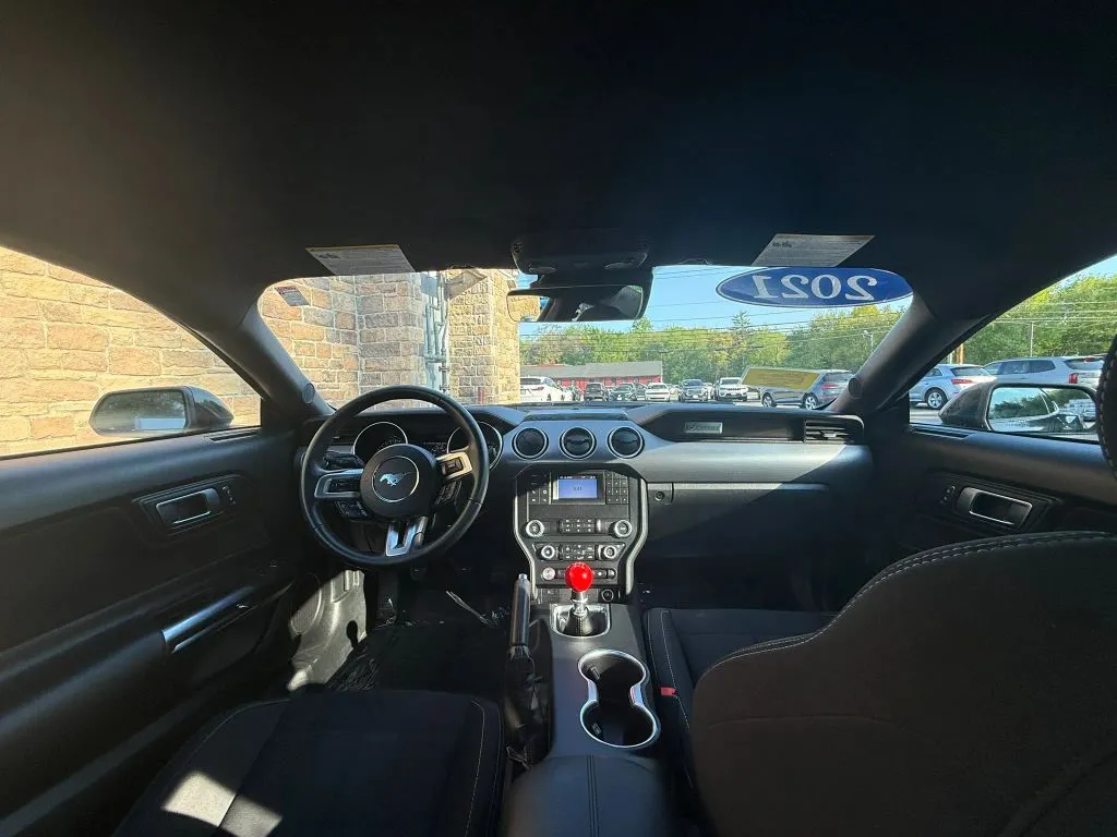 2021 Ford Mustang GT - Photo 14