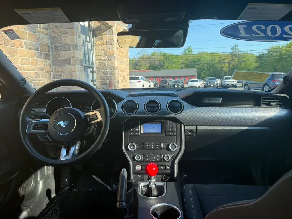 2021 Ford Mustang GT - Photo 13