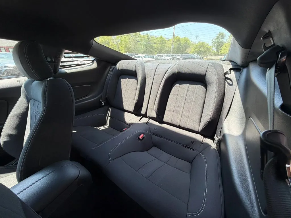 2021 Ford Mustang GT - Photo 15