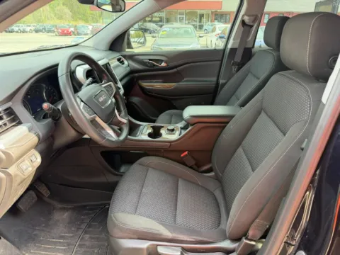 More photos of 2022 GMC Acadia SLE Sport Utility 4D at Gesner Auto, MA