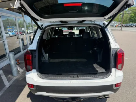 More photos of 2020 Hyundai Palisade SEL Sport Utility 4D at Gesner Auto, MA