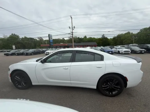 More photos of 2019 Dodge Charger SXT Sedan 4D at Gesner Auto, MA
