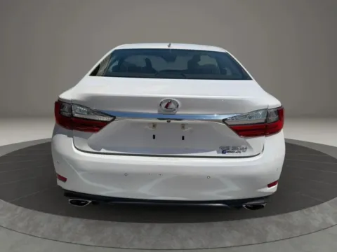 Another view of 2018 Lexus ES 350 Sedan 4D for sale in Taunton, MA at Gesner Auto