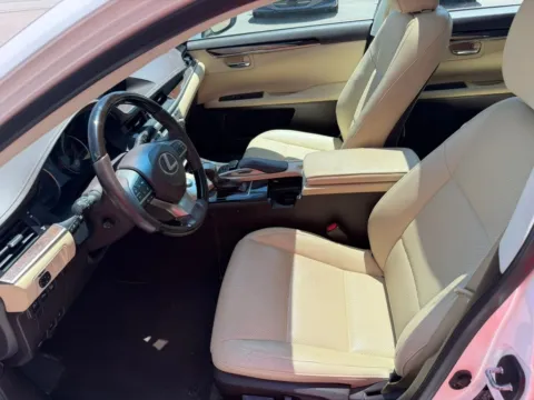 More photos of 2018 Lexus ES 350 Sedan 4D at Gesner Auto, MA
