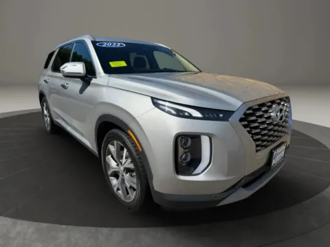 Photos of 2022 Hyundai Palisade SEL Sport Utility 4D for sale in Taunton, MA at Gesner Auto