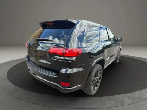 More photos of 2022 Jeep Grand Cherokee Laredo X Sport Utility 4D at Gesner Auto, MA