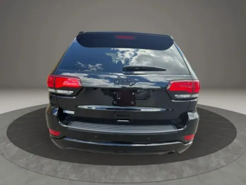 More photos of 2022 Jeep Grand Cherokee Laredo X Sport Utility 4D at Gesner Auto, MA