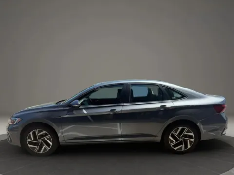 More photos of 2022 Volkswagen Jetta 1.5T SEL Sedan 4D at Gesner Auto, MA