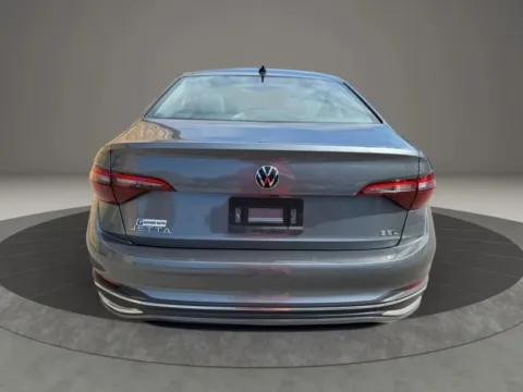 More photos of 2022 Volkswagen Jetta 1.5T SEL Sedan 4D at Gesner Auto, MA