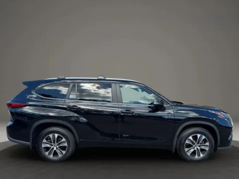 Another view of 2023 Toyota Highlander XLE Sport Utility 4D for sale in Taunton, MA at Gesner Auto