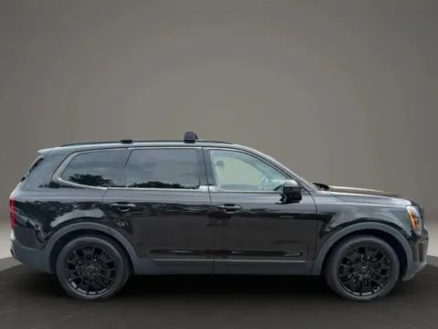Another view of 2021 Kia Telluride SX Sport Utility 4D for sale in Taunton, MA at Gesner Auto