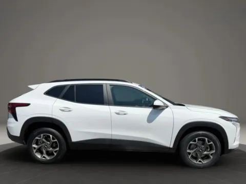 Photos of 2025 Chevrolet Trax LT Sport Utility 4D for sale in Taunton, MA at Gesner Auto