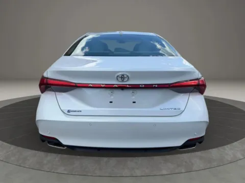 More photos of 2019 Toyota Avalon Limited Sedan 4D at Gesner Auto, MA