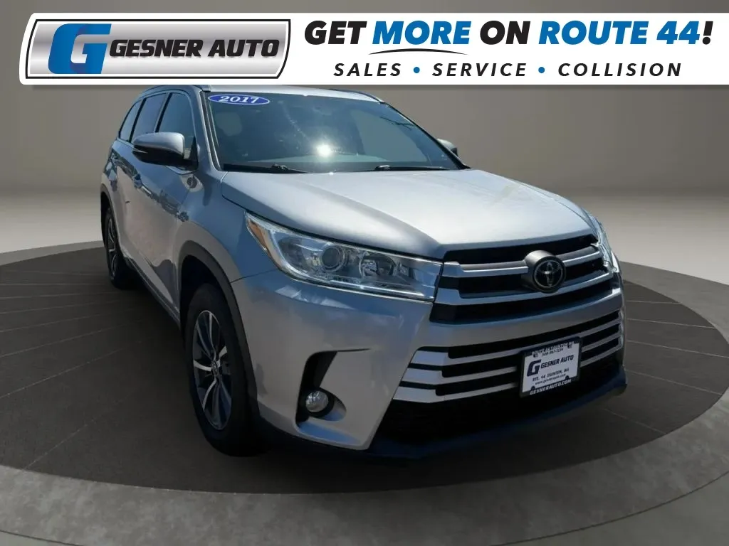2017 Toyota Highlander XLE Sport Utility 4D for sale in Taunton, MA