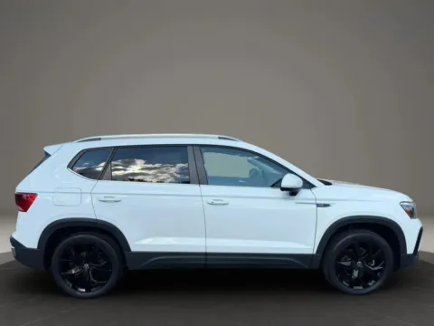 Another view of 2022 Volkswagen Taos SE 4MOTION Sport Utility 4D for sale in Taunton, MA at Gesner Auto