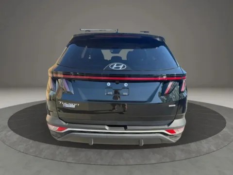 More photos of 2022 Hyundai Tucson SEL Sport Utility 4D at Gesner Auto, MA