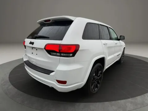 More photos of 2018 Jeep Grand Cherokee Altitude Sport Utility 4D at Gesner Auto, MA