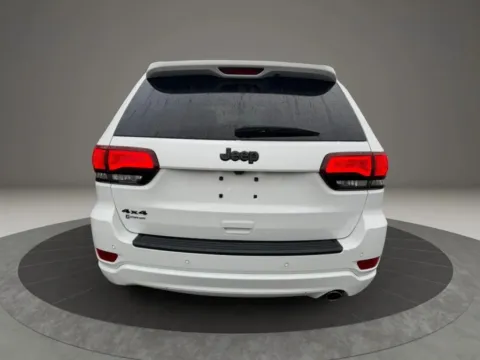 More photos of 2018 Jeep Grand Cherokee Altitude Sport Utility 4D at Gesner Auto, MA