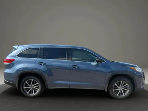 Photos of 2017 Toyota Highlander XLE Sport Utility 4D for sale in Taunton, MA at Gesner Auto