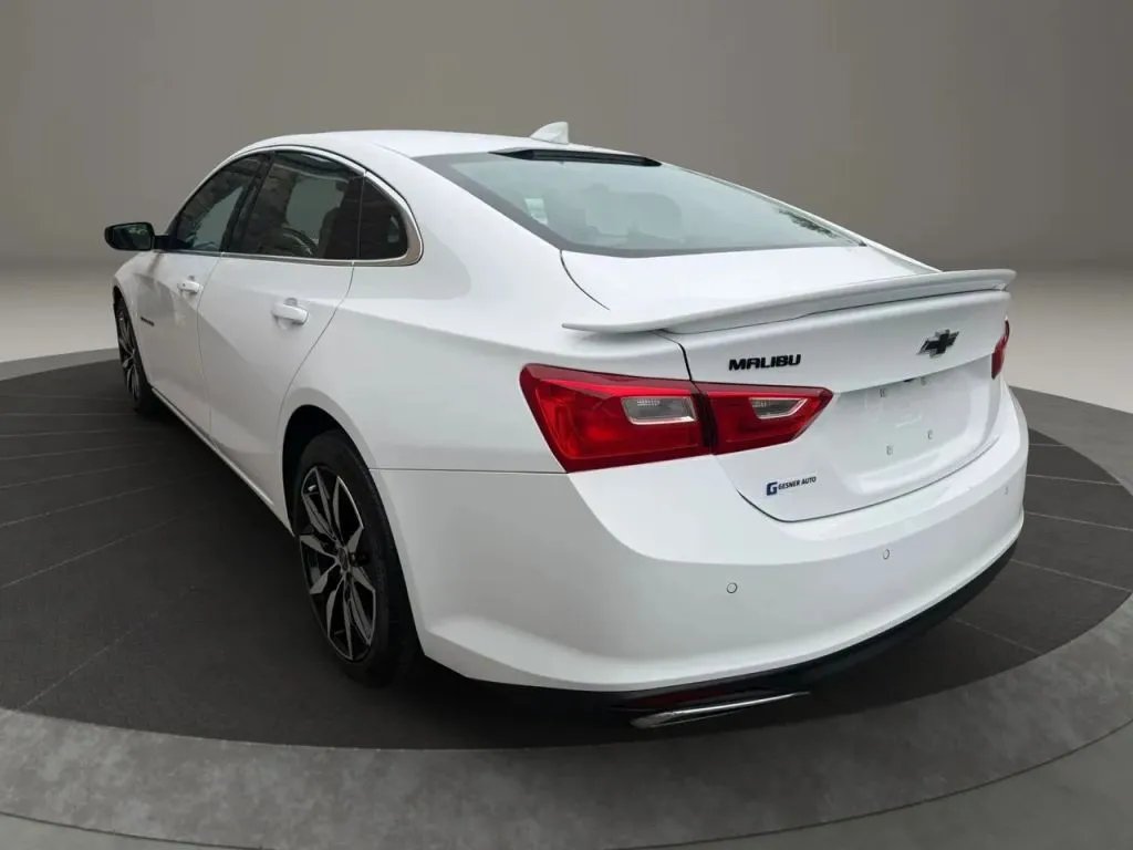 2022 Chevrolet Malibu RS - Photo 6