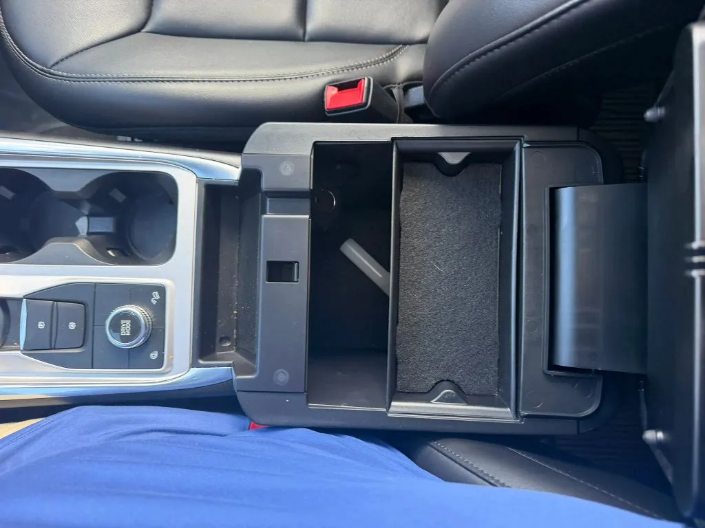2022 Ford Explorer XLT - Photo 40