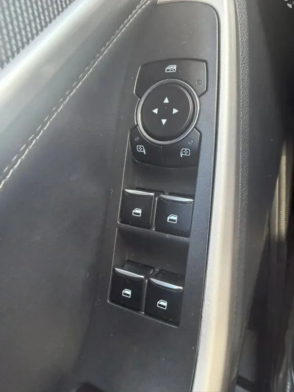 2022 Ford Explorer XLT - Photo 31
