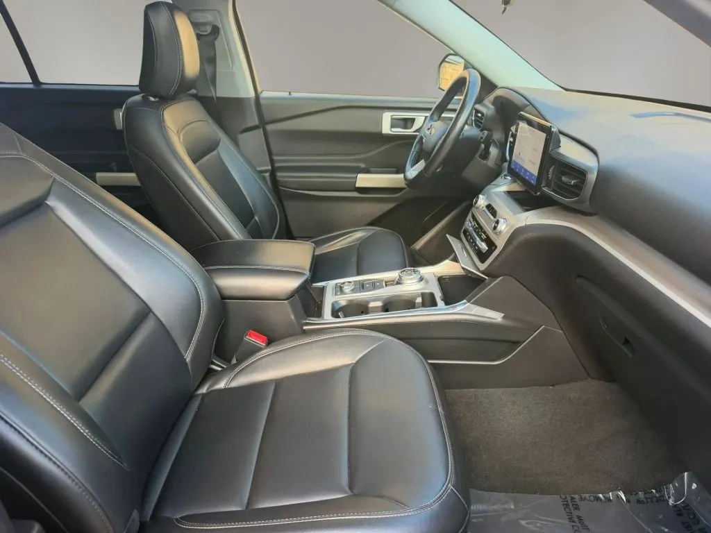 2022 Ford Explorer XLT - Photo 10